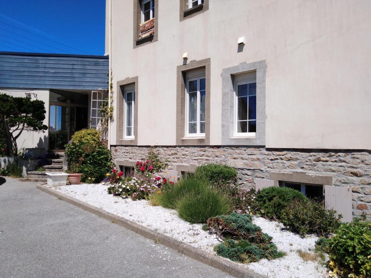 Izella Bed & Breakfast Douarnenez Exterior photo